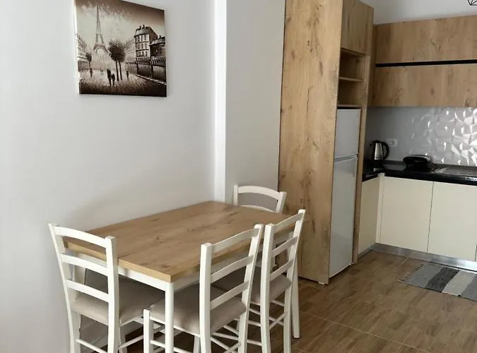 Sea View Mario's 公寓 *